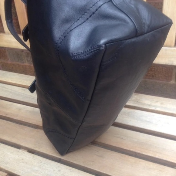 Coach Soho purse - Picture 2 of 8